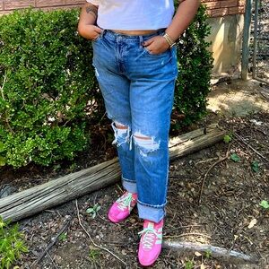 American Eagle Curvy Mom Jeans